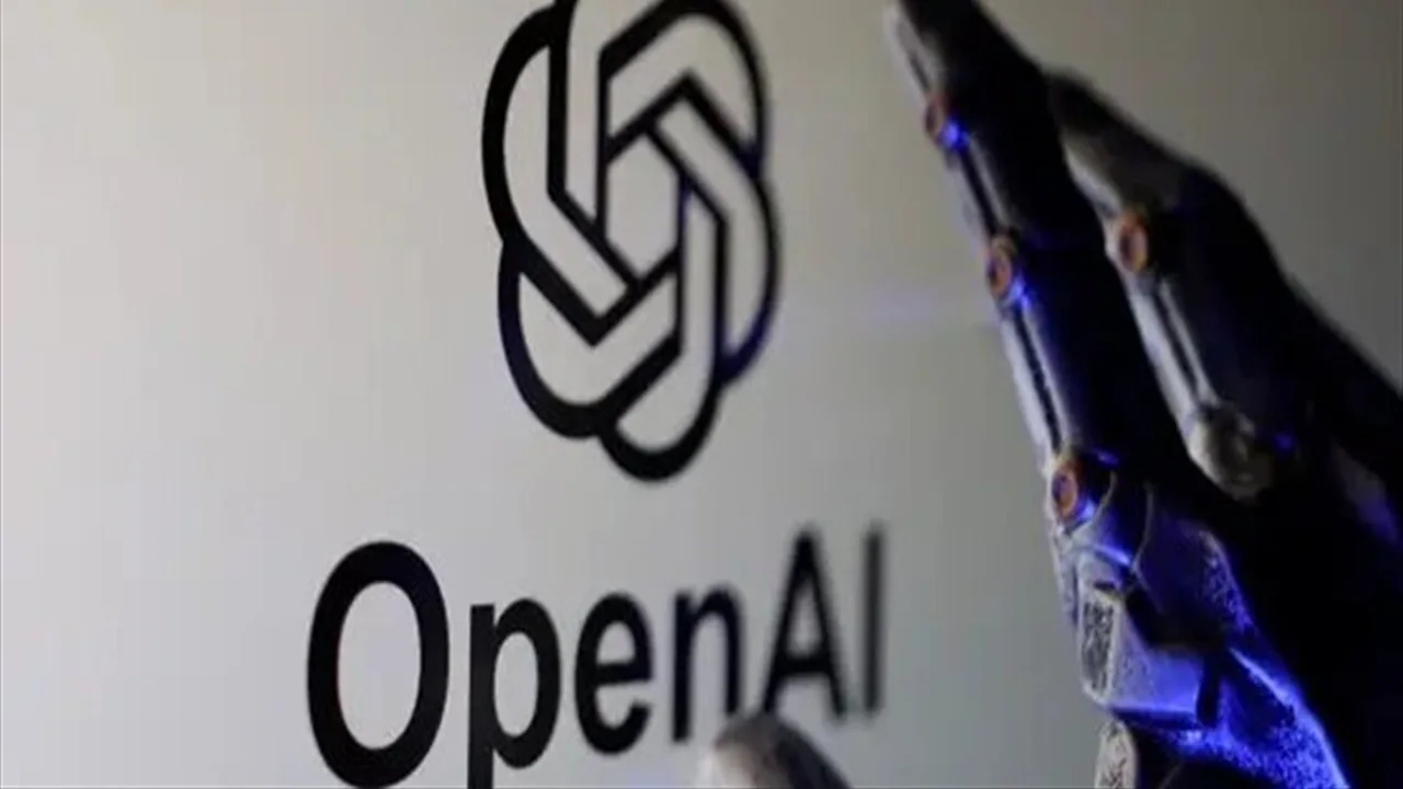 OpenAI توسع نشاطها التقني عبر خطط لتطوير هاتف ذكي خاص بها